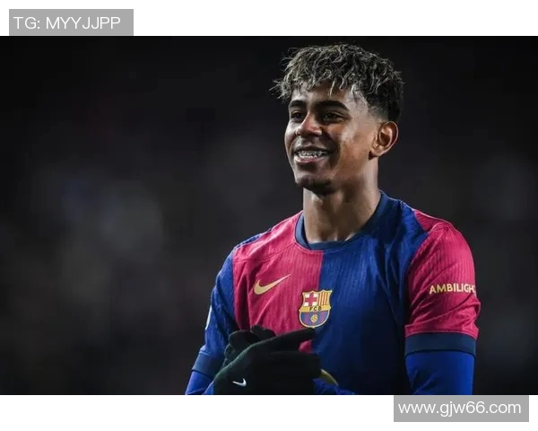 足球明星私下生活真实面貌大揭秘独家照片曝光引发球迷热议